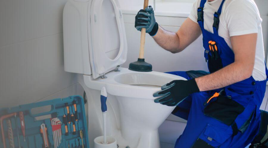 Expert burst pipe repair services in New Castle, IN